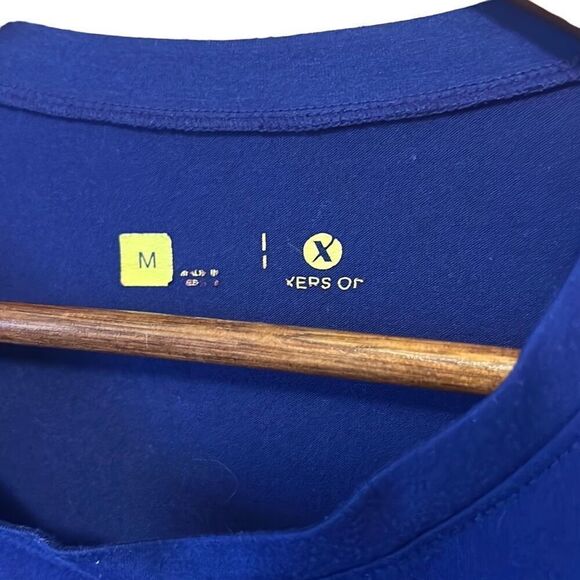 Xersion Activewear Top Long Sleeve Twist Front Cobalt‎ Blue Women's - Picture 2 of 4